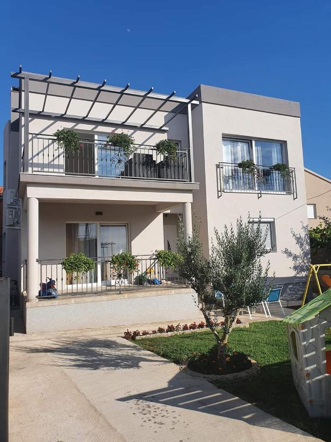 Apartments Mena 비빈제 외부 사진