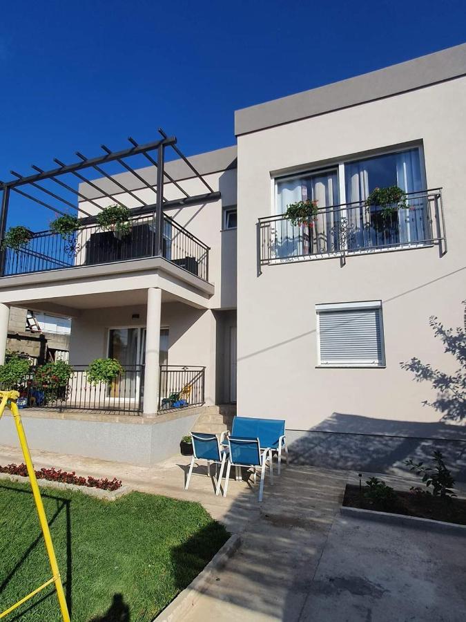 Apartments Mena 비빈제 외부 사진
