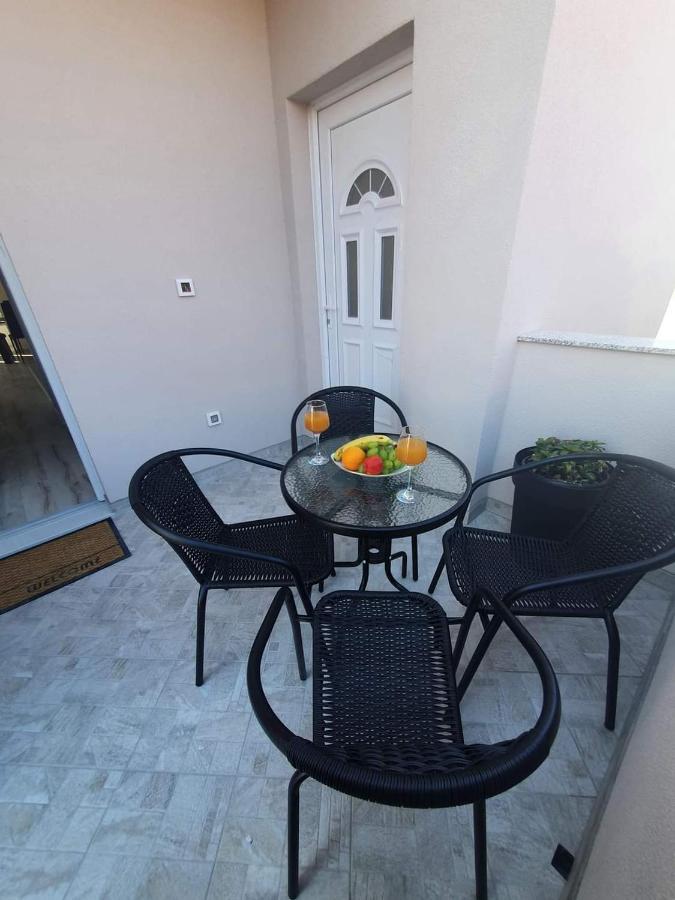 Apartments Mena 비빈제 외부 사진